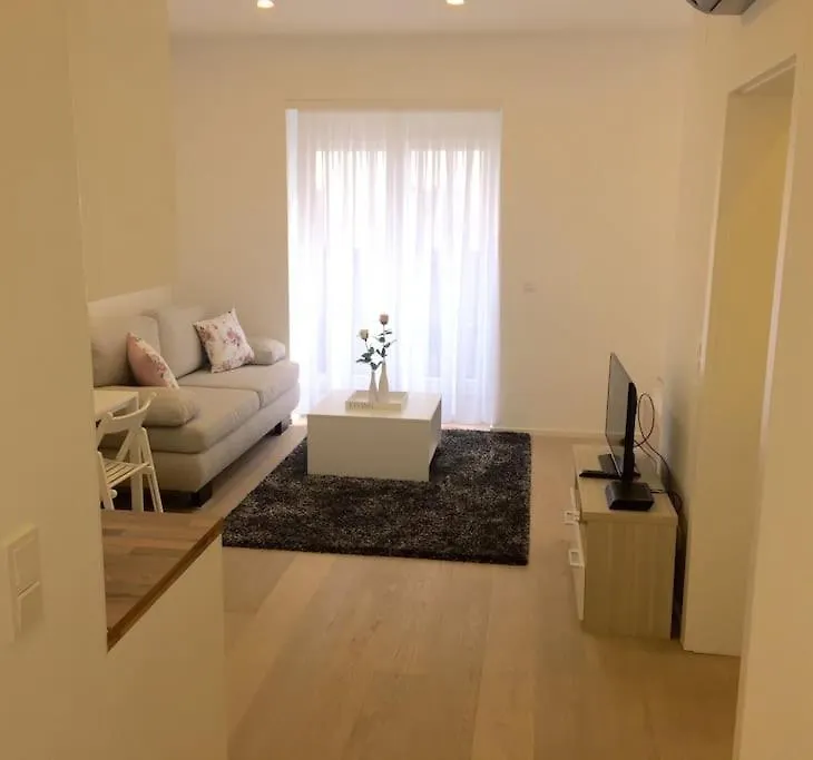 New Apartment - 10 Min Downtown Viena 0*,