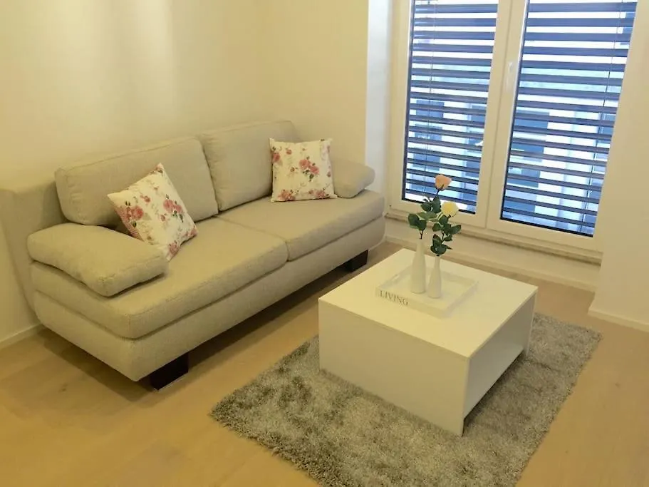 New Apartment - 10 Min Downtown Viena 0*,