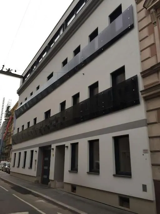 New Apartment - 10 Min Downtown Wiedeń
